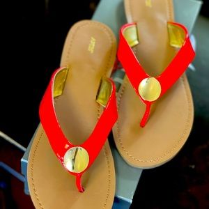 WOMEN’S Brand New apt 9 red sandals size 10